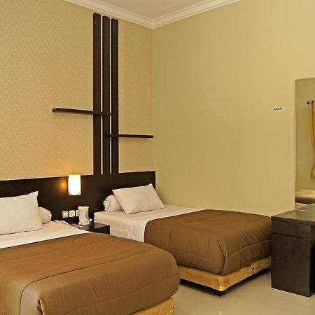 The Winner Premier Hotel Pemalang Екстер'єр фото
