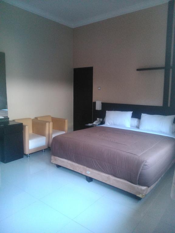 The Winner Premier Hotel Pemalang Екстер'єр фото