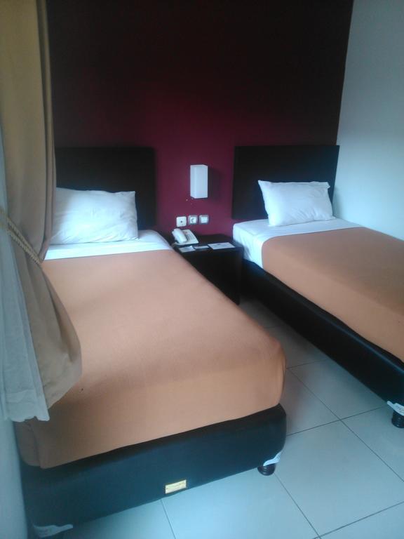The Winner Premier Hotel Pemalang Номер фото