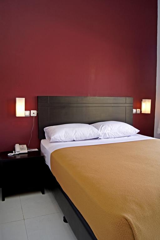 The Winner Premier Hotel Pemalang Номер фото