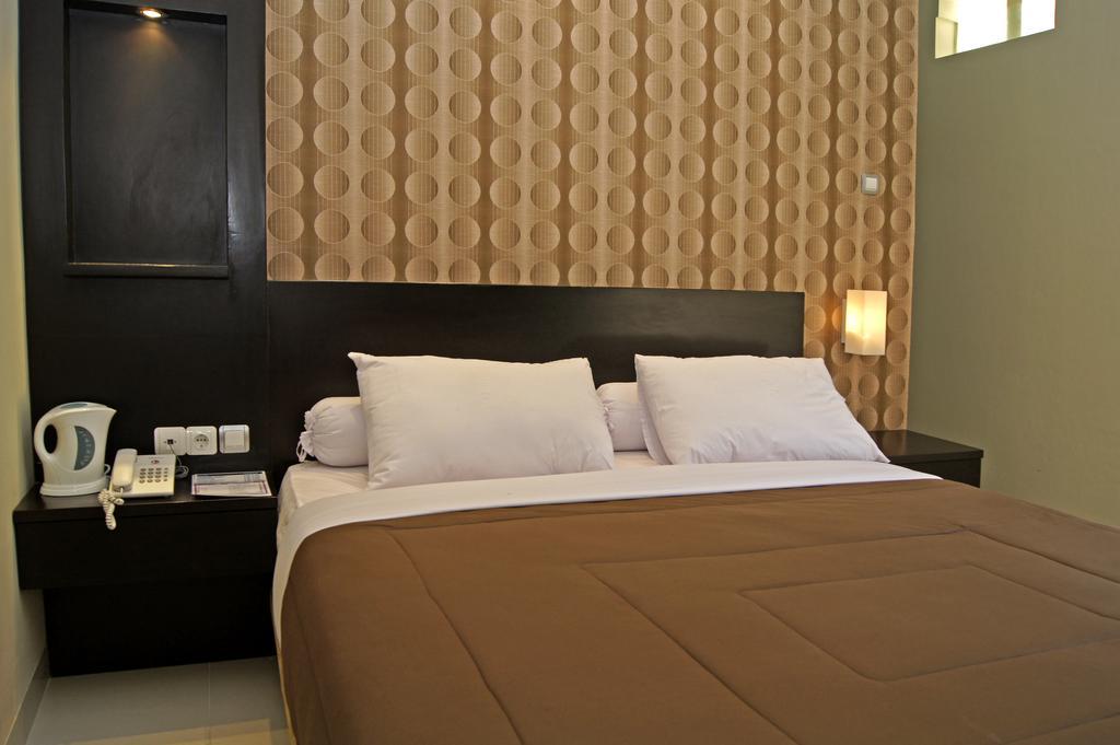 The Winner Premier Hotel Pemalang Екстер'єр фото