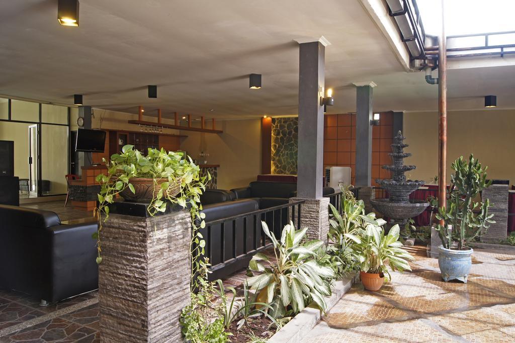 The Winner Premier Hotel Pemalang Екстер'єр фото